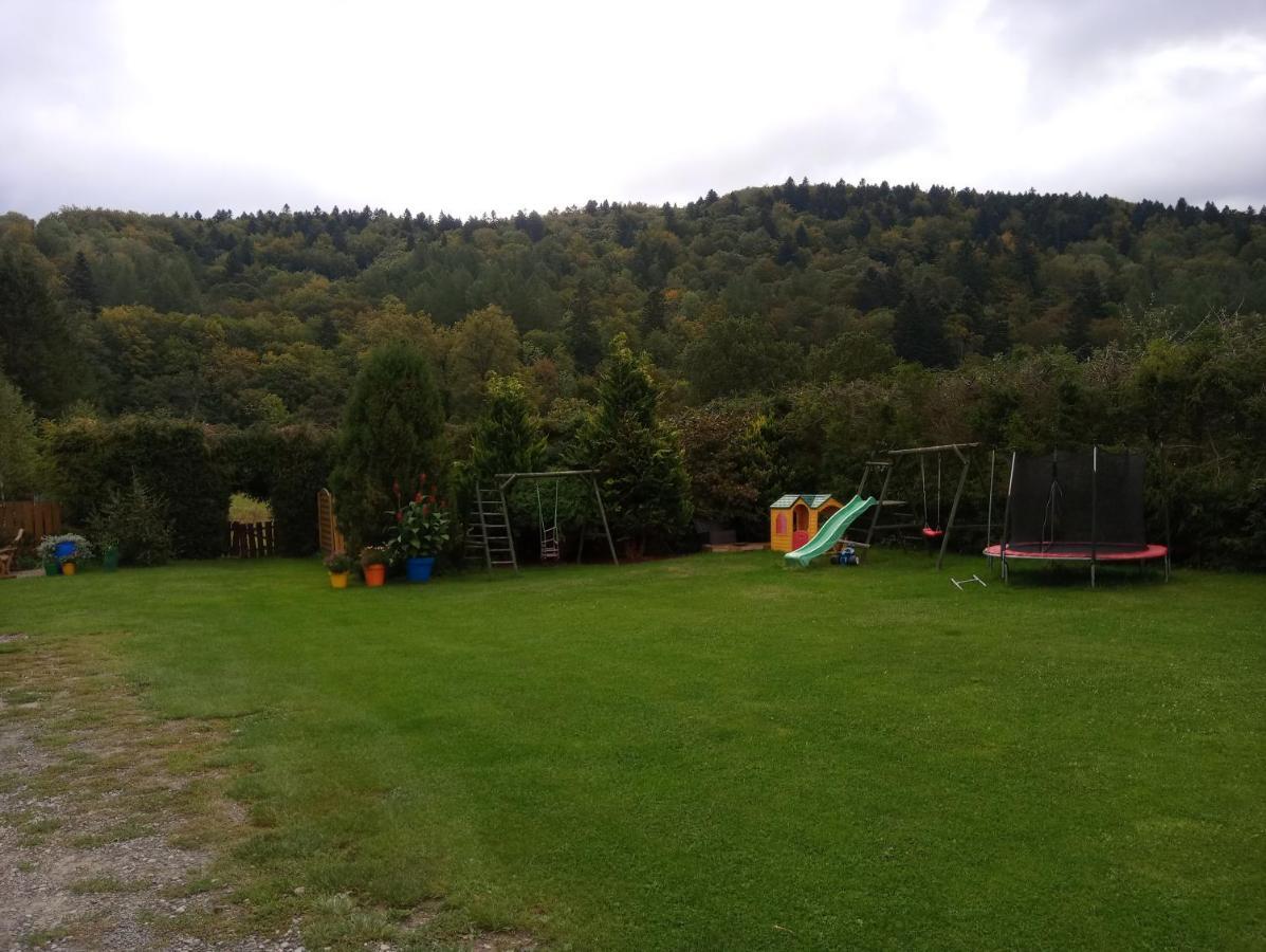 Cztery Pory Roku - Dom Villa Lutowiska Kültér fotó